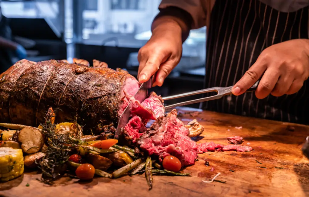 How To Slow Cook a Beef Shoulder Roast In An Oven