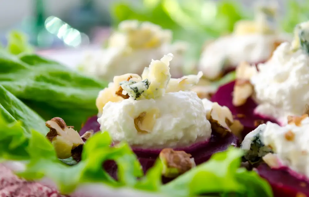 Roasted Beets With Goat Cheese and Walnuts