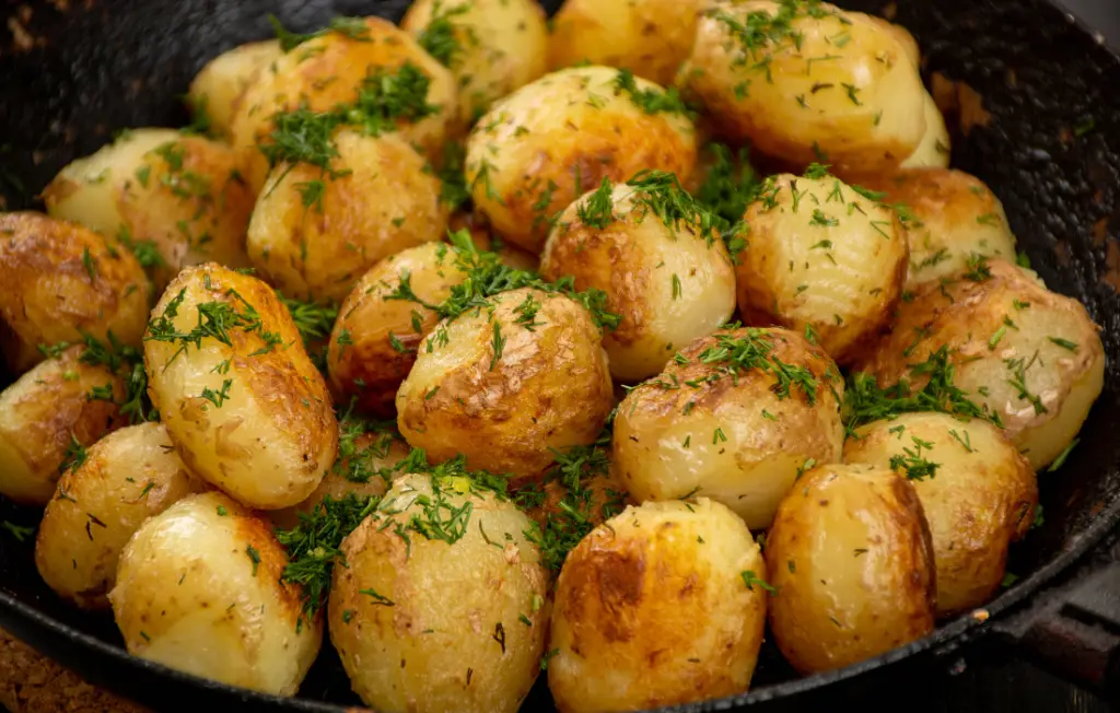 roasted garlic potatoes